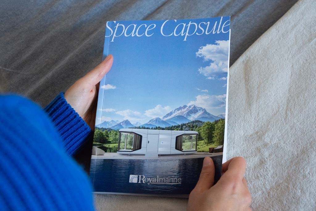 copertina del catalogo spacecapsule